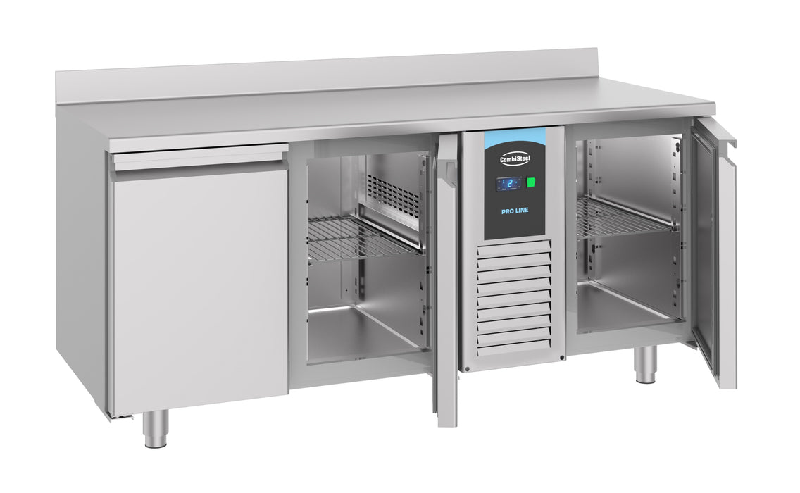 CombiSteel 700 Kühltisch Aufkantung 3 Türen Mono Block